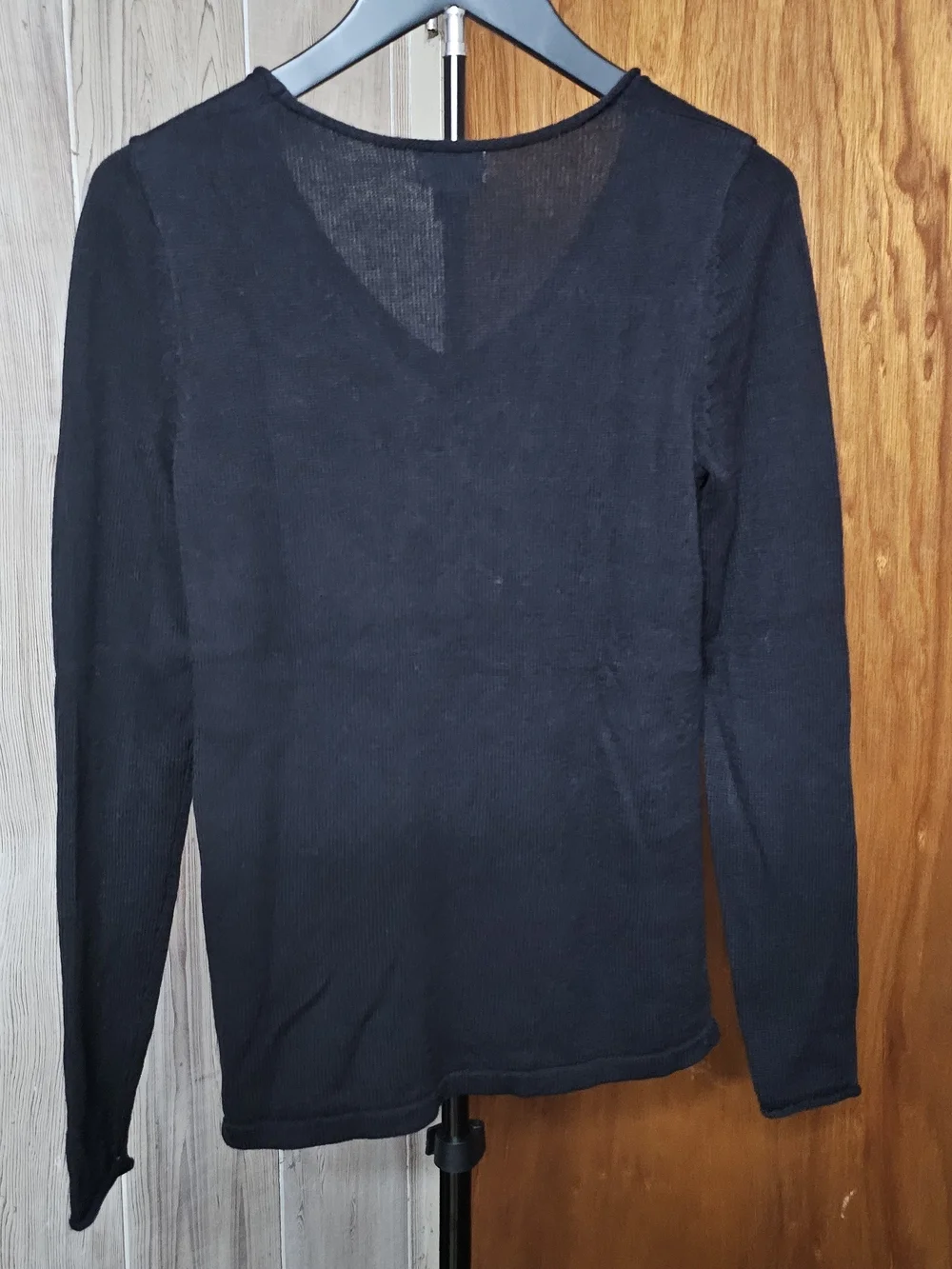 Old Navy classic neck